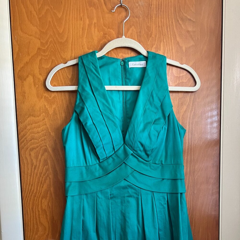 Calvin Klein Pleated Dress - Green - Size M - Very Elegant